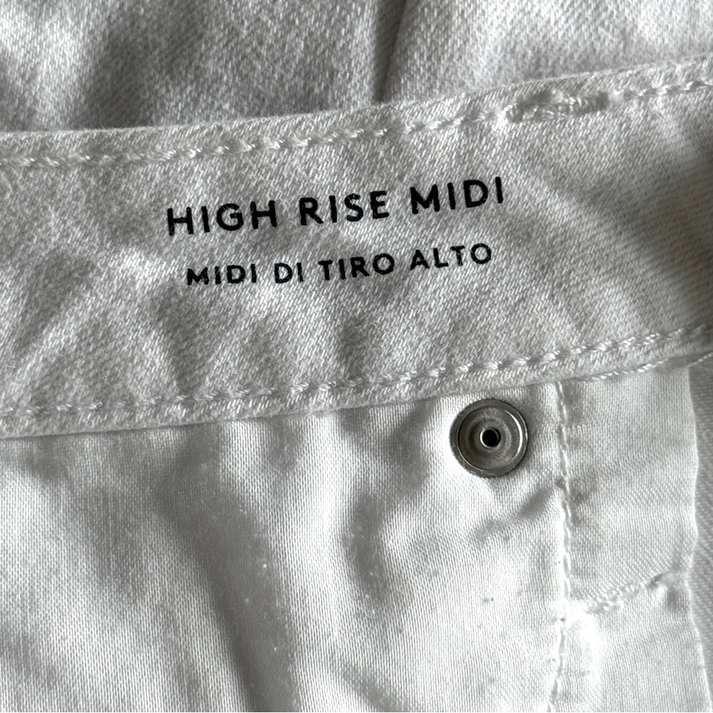 Universal Thread Shorts - Picture 4 of 6
